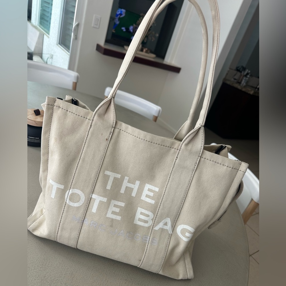 Marc Jacobs Beige Tote Bag